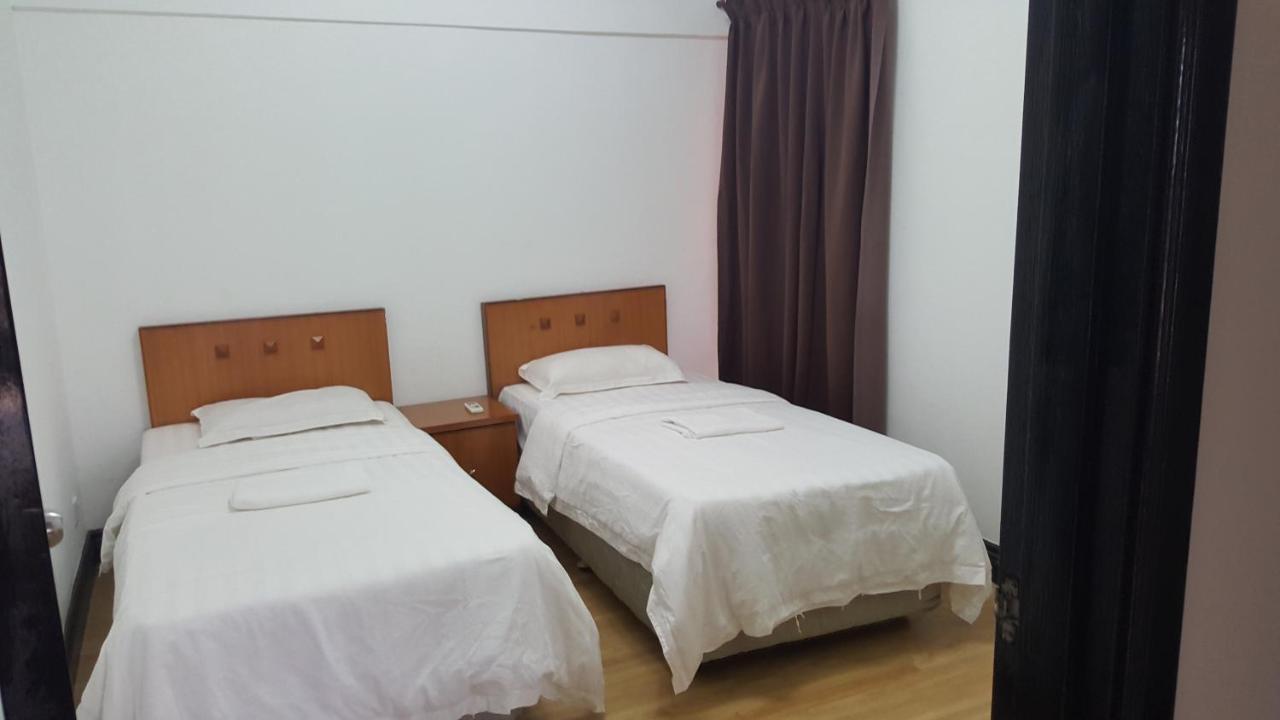 Homestay Marina Court Resort Kota Kinabalu Kültér fotó
