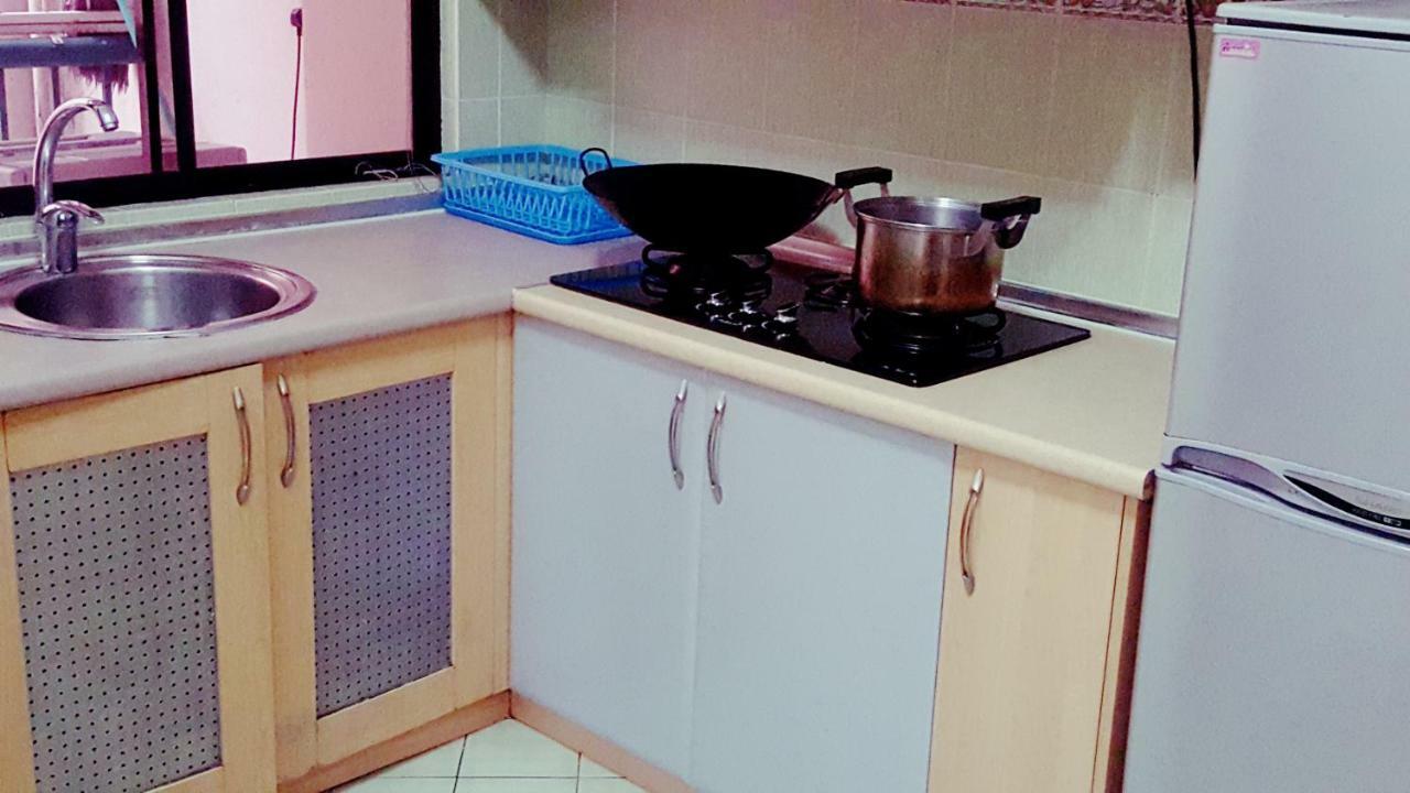 Homestay Marina Court Resort Kota Kinabalu Kültér fotó
