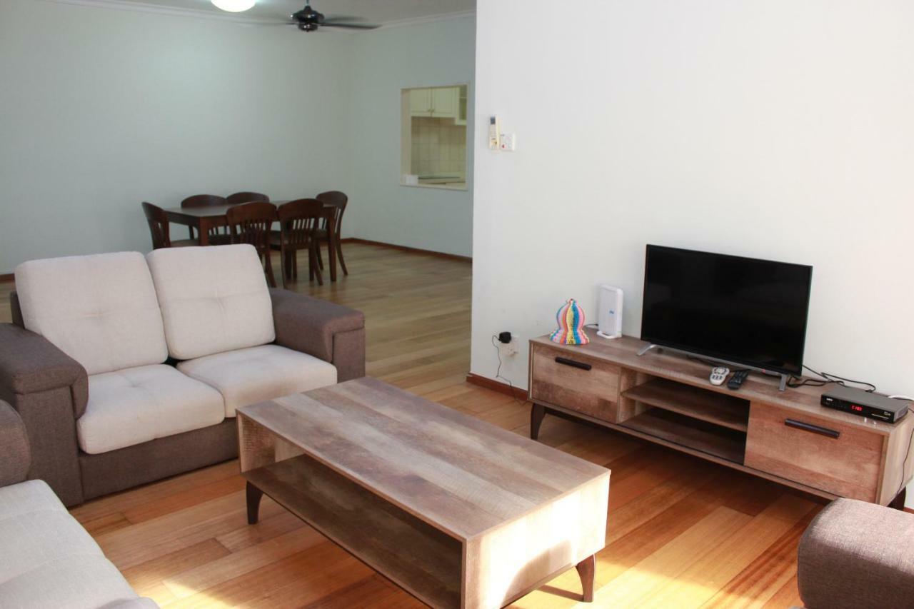 Homestay Marina Court Resort Kota Kinabalu Kültér fotó